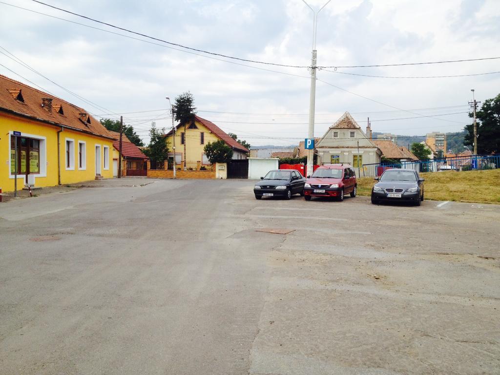 Pensiunea Mimi Mediaş Exterior foto