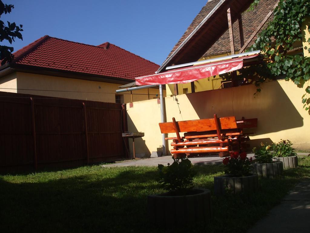 Pensiunea Mimi Mediaş Exterior foto