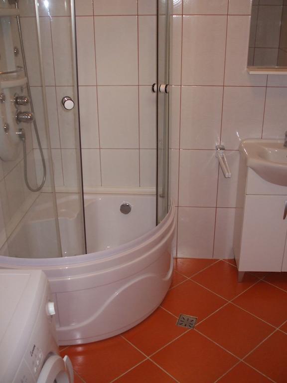 Pensiunea Mimi Mediaş Zimmer foto